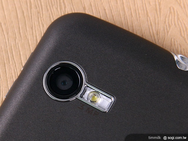 輕薄時尚,入門智慧 MOTO QUENCH XT3 輕薄時尚,入門智慧 MOTO QUENCH XT3