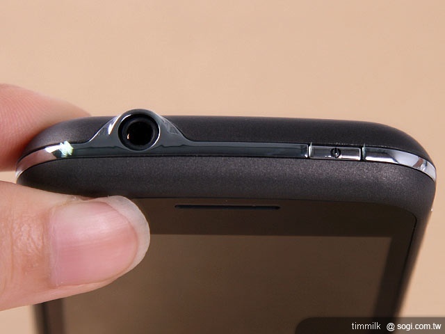 輕薄時尚,入門智慧 MOTO QUENCH XT3 輕薄時尚,入門智慧 MOTO QUENCH XT3