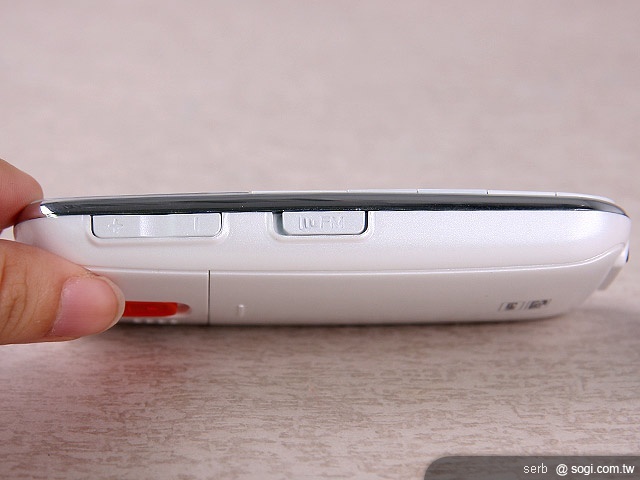 二代老人御守機 APOGEE AP201