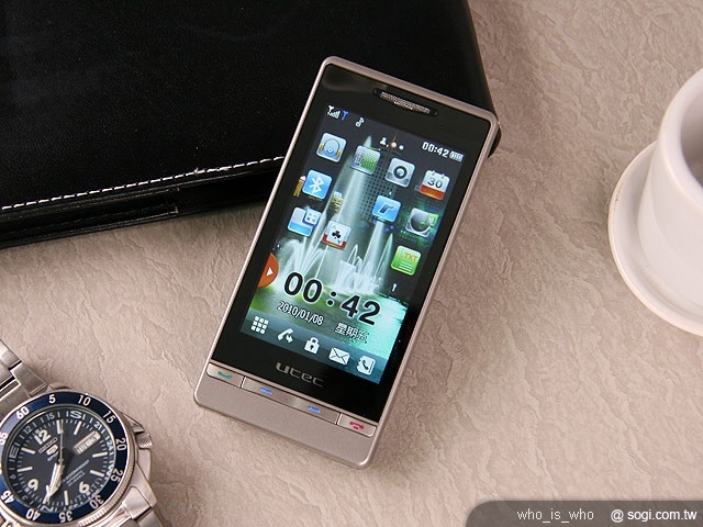 時尚雙卡 UTEC M689 時尚雙卡 UTEC M689