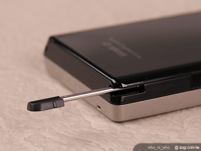 時尚雙卡 UTEC M689 時尚雙卡 UTEC M689