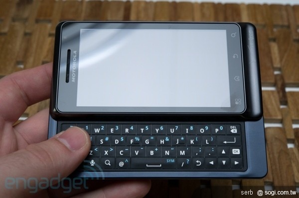 MOTO 強機再出 MOTO Droid 2 發表上市 MOTO 強機再出 MOTO Droid 2 發表上市