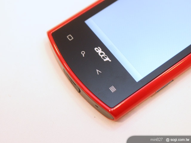 Acer Liquid E 法拉利 火紅吸睛 預購開跑! Acer Liquid E 法拉利 火紅吸睛 預購開跑!