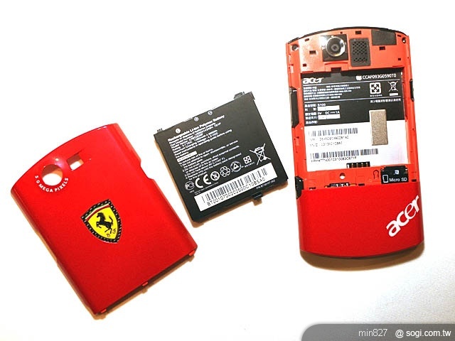 Acer Liquid E 法拉利 火紅吸睛 預購開跑! Acer Liquid E 法拉利 火紅吸睛 預購開跑!