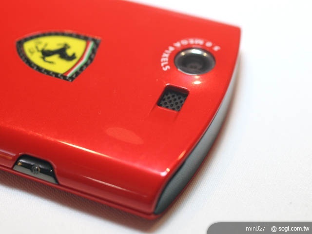 Acer Liquid E 法拉利 火紅吸睛 預購開跑! Acer Liquid E 法拉利 火紅吸睛 預購開跑!