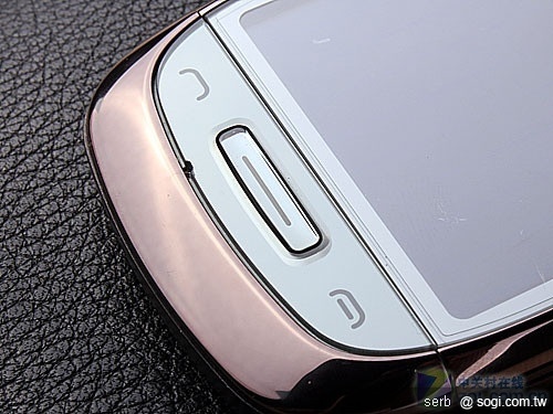 NOKIA C7 現身 是山寨版? NOKIA C7 現身 是山寨版?