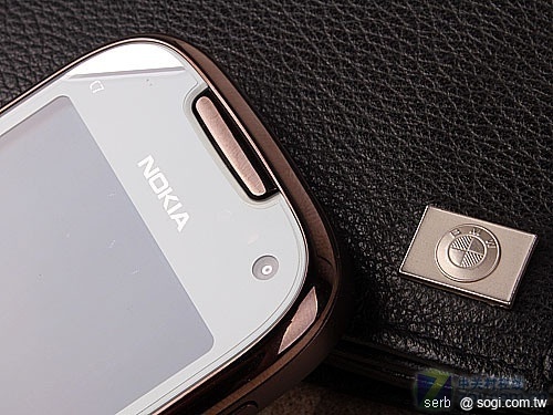 NOKIA C7 現身 是山寨版? NOKIA C7 現身 是山寨版?