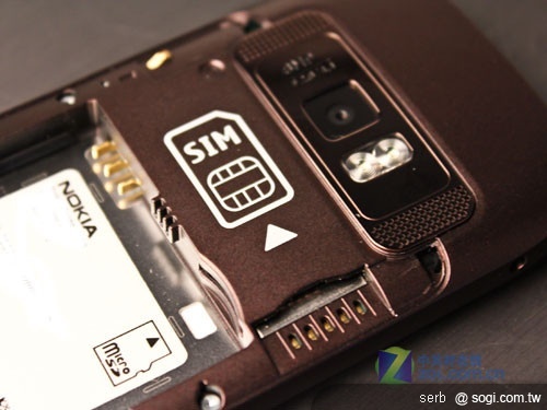 NOKIA C7 現身 是山寨版? NOKIA C7 現身 是山寨版?