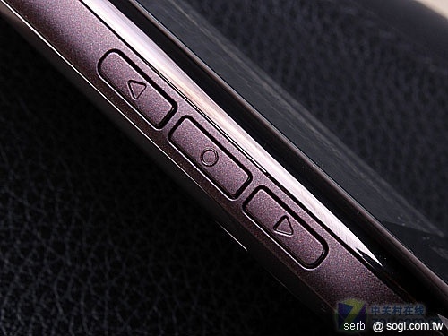 NOKIA C7 現身 是山寨版? NOKIA C7 現身 是山寨版?