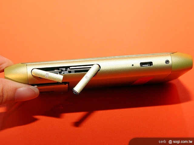 NOKIA N8 空機價19,680元 九月底到貨 NOKIA N8 空機價19,680元 九月底到貨