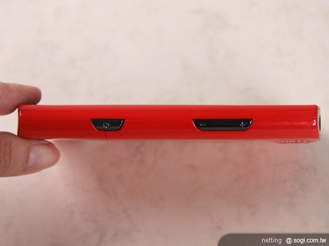 Acer Liquid E 法拉利火紅登場 Acer Liquid E 法拉利火紅登場