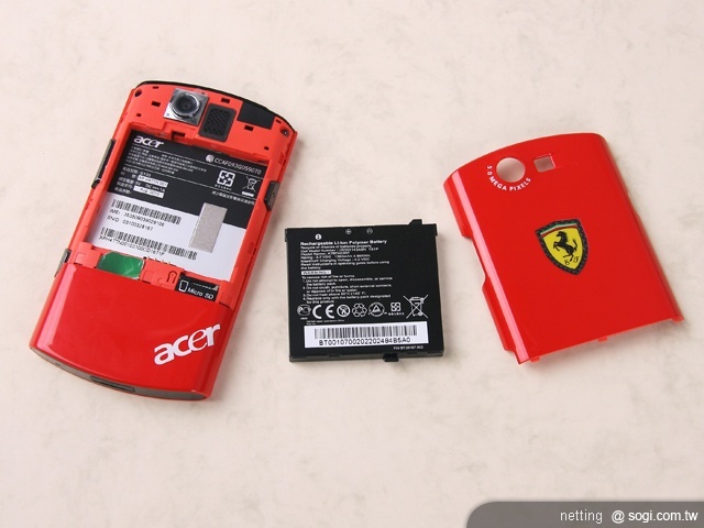 Acer Liquid E 法拉利火紅登場 Acer Liquid E 法拉利火紅登場