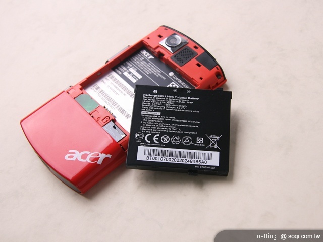 Acer Liquid E 法拉利火紅登場 Acer Liquid E 法拉利火紅登場