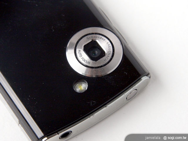 跨世代入門機 LG GM360i 跨世代入門機 LG GM360i