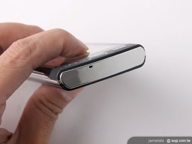 跨世代入門機 LG GM360i 跨世代入門機 LG GM360i