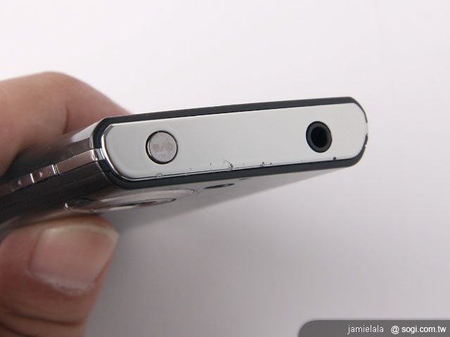 跨世代入門機 LG GM360i 跨世代入門機 LG GM360i