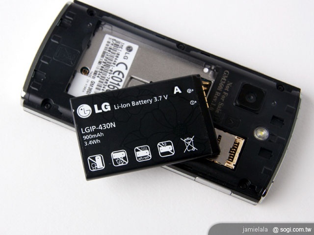 跨世代入門機 LG GM360i 跨世代入門機 LG GM360i