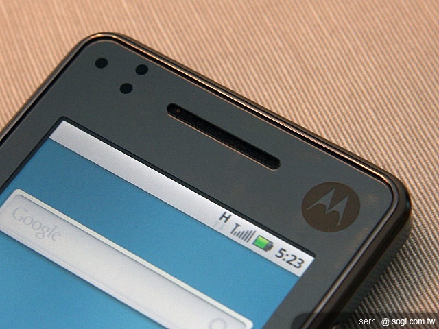 MOTO再推XT720、QUENCH XT5智慧機 MOTO再推XT720、QUENCH XT5智慧機