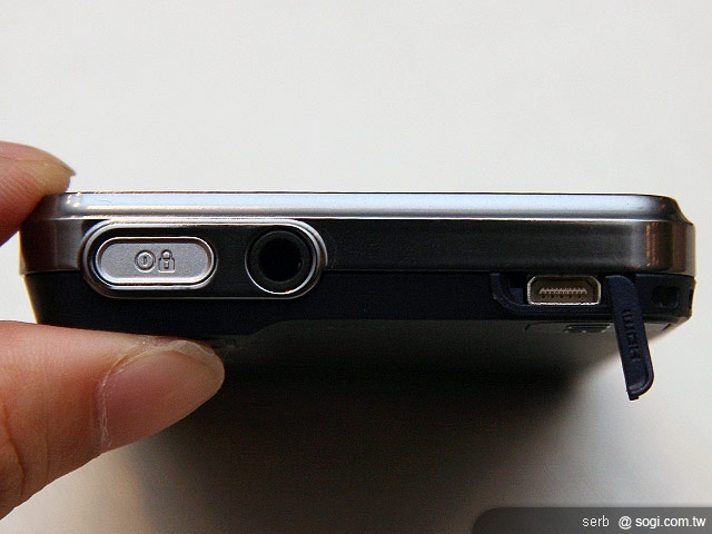 MOTO再推XT720、QUENCH XT5智慧機 MOTO再推XT720、QUENCH XT5智慧機