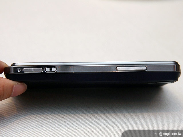 MOTO再推XT720、QUENCH XT5智慧機 MOTO再推XT720、QUENCH XT5智慧機