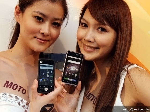 MOTO再推XT720、QUENCH XT5智慧機 MOTO再推XT720、QUENCH XT5智慧機