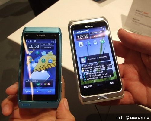 NOKIA E7 實機搶先看 NOKIA E7 實機搶先看