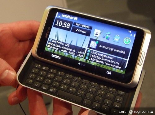 NOKIA E7 實機搶先看 NOKIA E7 實機搶先看