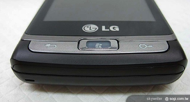 支援DLNA的WP7手機 LG Optimus 7 支援DLNA的WP7手機 LG Optimus 7