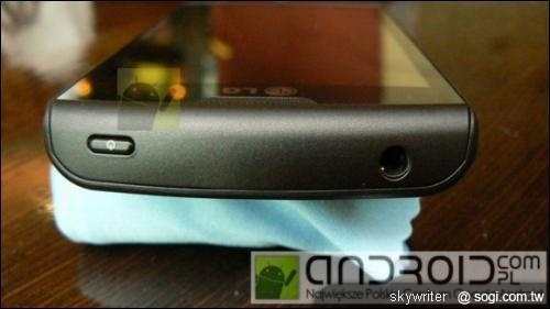 1.3GHz謠言破滅!WP7手機LG E900流出 1.3GHz謠言破滅!WP7手機LG E900流出