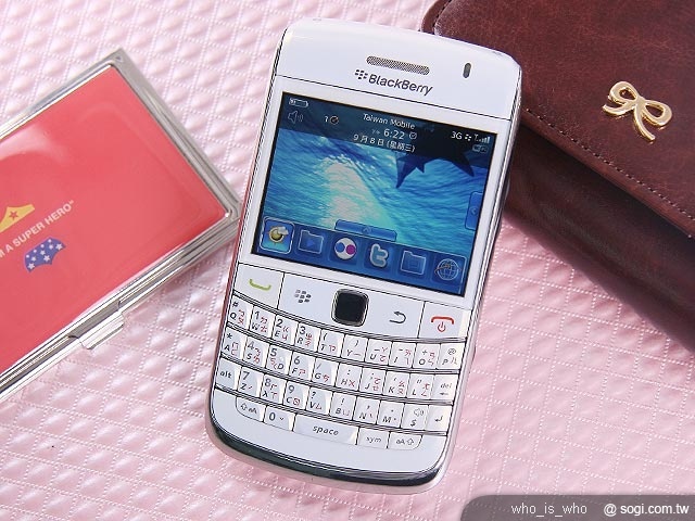 BlackBerry Bold 9700 典雅珍珠白 BlackBerry Bold 9700 典雅珍珠白