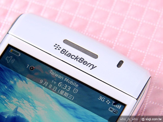 BlackBerry Bold 9700 典雅珍珠白 BlackBerry Bold 9700 典雅珍珠白