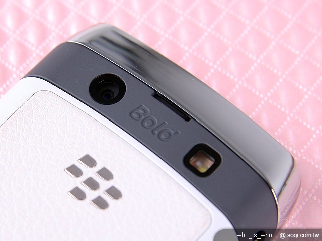 BlackBerry Bold 9700 典雅珍珠白 BlackBerry Bold 9700 典雅珍珠白