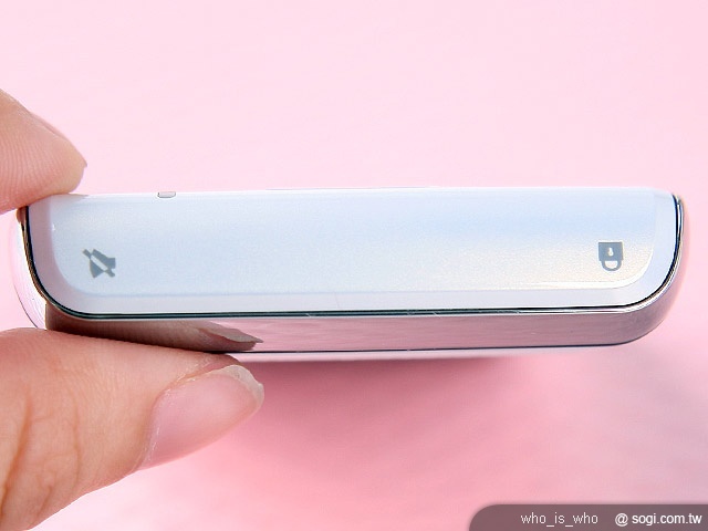 BlackBerry Bold 9700 典雅珍珠白 BlackBerry Bold 9700 典雅珍珠白