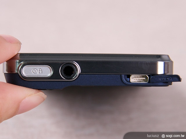 MOTO MILESTONE XT720 進化登場 MOTO MILESTONE XT720 進化登場