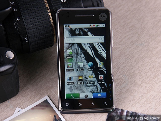 MOTO MILESTONE XT720 進化登場 MOTO MILESTONE XT720 進化登場