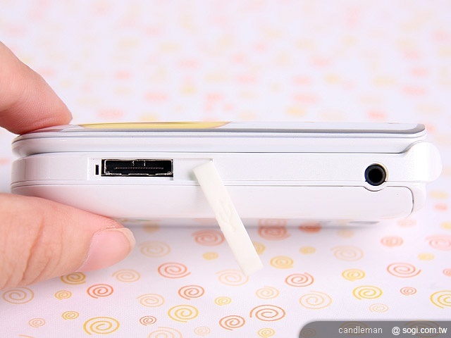 超口愛長舌機！OKWAP A310 奶油獅