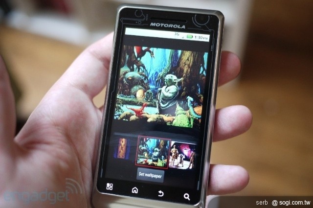 MOTO R2-D2 星際大戰手機 限量上市 MOTO R2-D2 星際大戰手機 限量上市