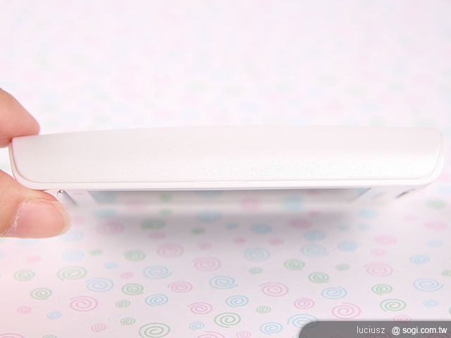 質輕曼妙美型機 - Sony Ericsson XPERIA X8 質輕曼妙美型機 - Sony Ericsson XPERIA X8