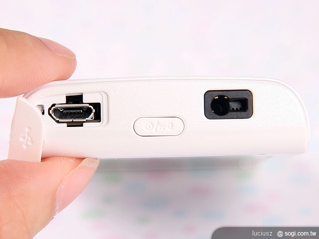 質輕曼妙美型機 - Sony Ericsson XPERIA X8 質輕曼妙美型機 - Sony Ericsson XPERIA X8