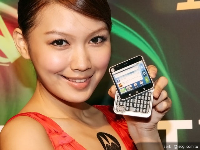 MOTO FLIPOUT 輕盈小巧「正」翻天 MOTO FLIPOUT 輕盈小巧「正」翻天