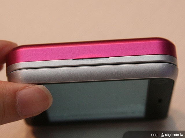 MOTO FLIPOUT 輕盈小巧「正」翻天 MOTO FLIPOUT 輕盈小巧「正」翻天