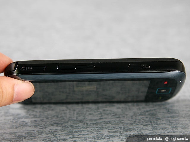 MOTO EX128 輕鬆掌握雙卡人生 MOTO EX128 輕鬆掌握雙卡人生