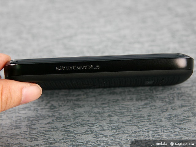 MOTO EX128 輕鬆掌握雙卡人生 MOTO EX128 輕鬆掌握雙卡人生