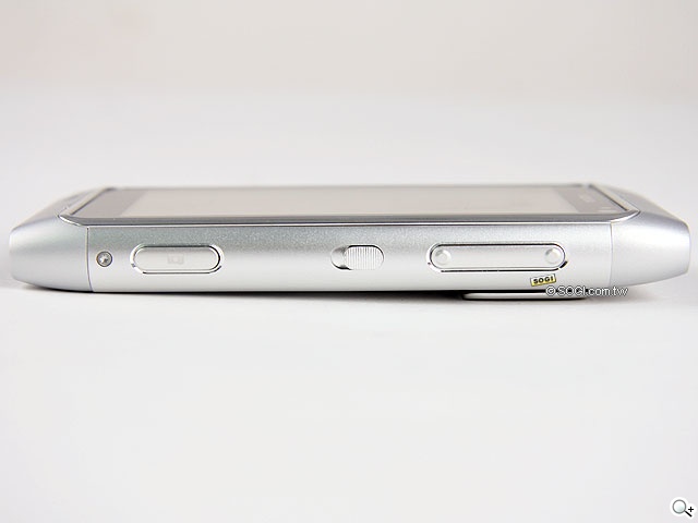 千萬旗艦機 NOKIA N8 玩出頂尖智慧 千萬旗艦機 NOKIA N8 玩出頂尖智慧