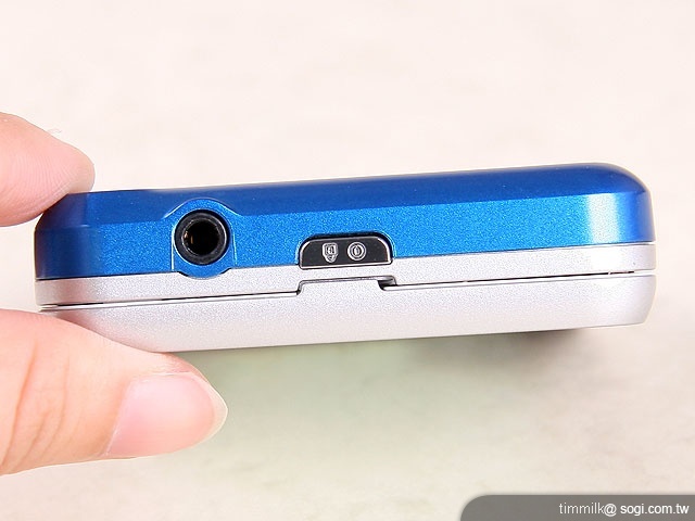 『方正有型,正是流行』MOTO FLIPOUT 『方正有型,正是流行』MOTO FLIPOUT