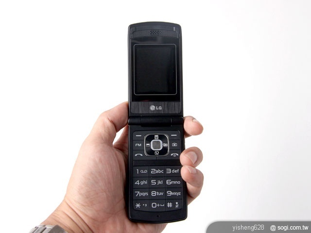 銀髮族的時尚新選擇 - LG KF301