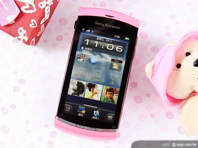 Sony Ericsson Vivaz 新色「粉」嫩動人 Sony Ericsson Vivaz 新色「粉」嫩動人