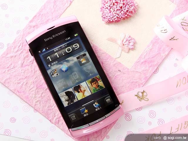 Sony Ericsson Vivaz 新色「粉」嫩動人 Sony Ericsson Vivaz 新色「粉」嫩動人
