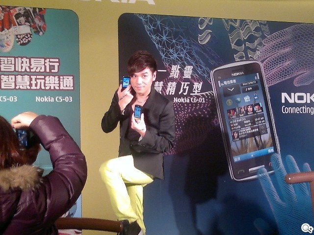 NOKIA C6-01、C5-03 酷潮上市