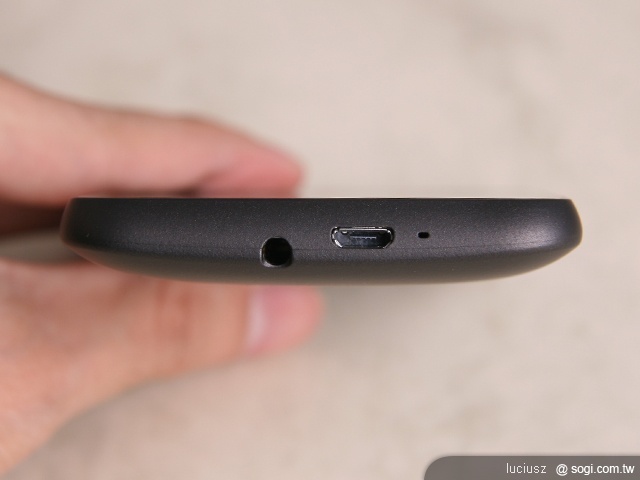 Android 新生旗艦機 - HTC Desire HD